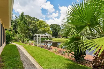 10681 Seminole Forest Street E, Seminole, FL 33778 - Photo 28