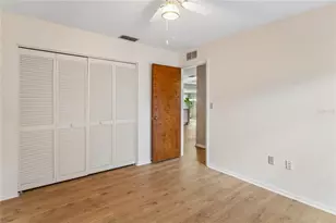10681 Seminole Forest St E, Seminole, FL 33778 - Photo 32