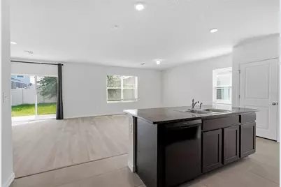 32745 Pez Landing Lane, Wesley Chapel, FL 33543 - Photo 10