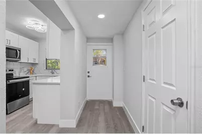 630 180th Avenue E, Redington Shores, FL 33708 - Photo 6
