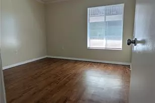 8605 Champlain Ct, Tampa, FL 33614 - Photo 6