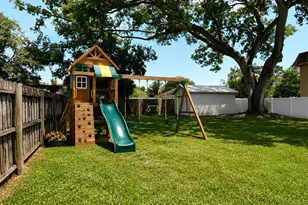 2511 W Violet St, Tampa, FL 33614 - Photo 10