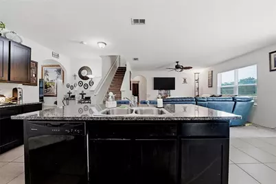 8128 Harwich Port Lane, Gibsonton, FL 33534 - Photo 14