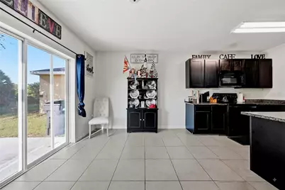 8128 Harwich Port Lane, Gibsonton, FL 33534 - Photo 10
