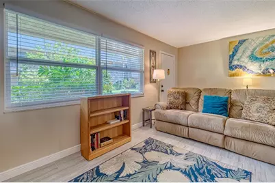 10039 62nd Avenue N #2, Saint Petersburg, FL 33708 - Photo 4