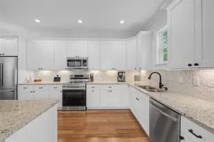 911 E Osborne Ave, Tampa, FL 33603 - Photo 12