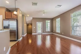 4511 Legacy Park Dr, Tampa, FL 33611 - Photo 14