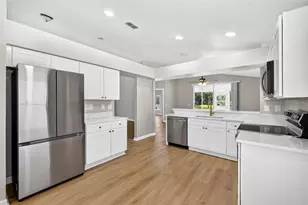 25442 Bruford Blvd, Land O Lakes, FL 34639 - Photo 8