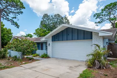 504 Bamboo Court, Tarpon Springs, FL 34689 - Photo 2
