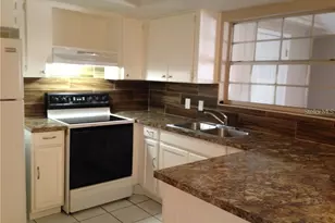 7640 Desoto Ct, Tampa, FL 33615 - Photo 8