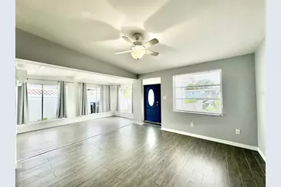 6816 W Burke Street, Tampa, FL 33634 - Photo 4