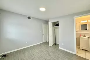 6816 W Burke St, Tampa, FL 33634 - Photo 16