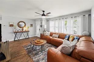 3369 Hunt Club Dr, Clearwater, FL 33761 - Photo 6
