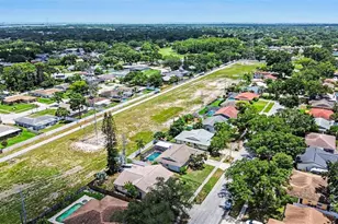 3369 Hunt Club Dr, Clearwater, FL 33761 - Photo 30