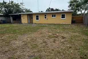 8933 Narcissus Ave, Seminole, FL 33777 - Photo 4
