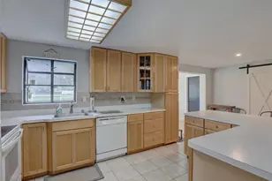 13102 Gibson Ln, Odessa, FL 33556 - Photo 14