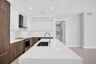 275 1st Ave S, Saint Petersburg, FL 33701 - Photo 10