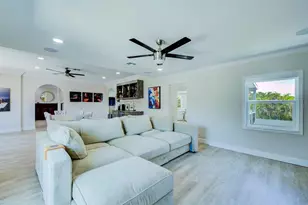 289 8th Ave N, Tierra Verde, FL 33715 - Photo 18