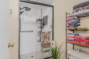 2586 Pine Cove Ln, Clearwater, FL 33761 - Photo 20