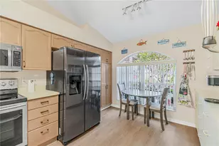 2586 Pine Cove Ln, Clearwater, FL 33761 - Photo 6