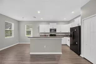 2637 Walden Woods Dr, Plant City, FL 33566 - Photo 6