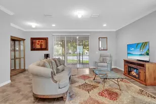 13901 River Willow Pl, Tampa, FL 33637 - Photo 4