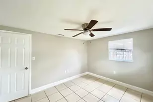 3323 Fairmount Dr, Holiday, FL 34691 - Photo 18