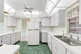 127 Wintersong Ln, Sun City Center, FL 33573 - Photo 14