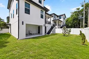 1717 Massachusetts Ave NE, Saint Petersburg, FL 33703 - Photo 38