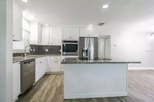 925 Cedarwood Ave, Dunedin, FL 34698 - Photo 8
