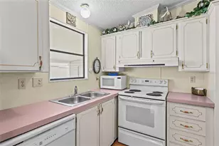 10315 Cortez Road W, Bradenton, FL 34210 - Photo 6