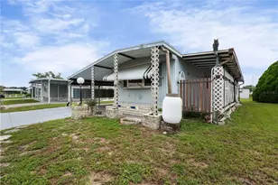 5318 Astrid Dr, Zephyrhills, FL 33541 - Photo 4