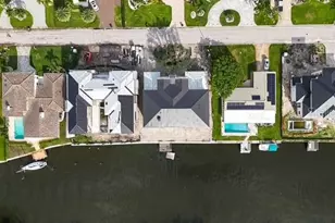 2051 Illinois Ave NE, Saint Petersburg, FL 33703 - Photo 10