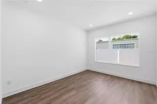 5111 68th St N, Saint Petersburg, FL 33709 - Photo 18