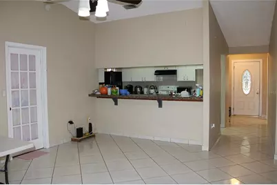 6121 56th Avenue N, Saint Petersburg, FL 33709 - Photo 2