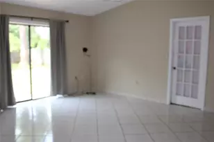 6121 56th Ave N, Saint Petersburg, FL 33709 - Photo 2