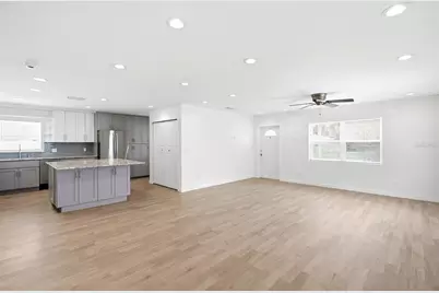 1867 Michigan Avenue NE, Saint Petersburg, FL 33703 - Photo 6