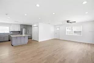 1867 Michigan Ave NE, Saint Petersburg, FL 33703 - Photo 6