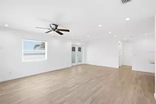 1867 Michigan Ave NE, Saint Petersburg, FL 33703 - Photo 4