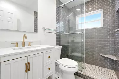 1867 Michigan Avenue NE, Saint Petersburg, FL 33703 - Photo 18