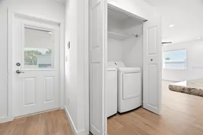1867 Michigan Avenue NE, Saint Petersburg, FL 33703 - Photo 12