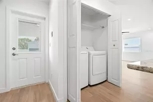 1867 Michigan Ave NE, Saint Petersburg, FL 33703 - Photo 12