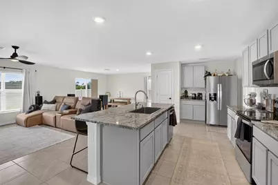 13646 Mount Ivy Court, Dade City, FL 33525 - Photo 12