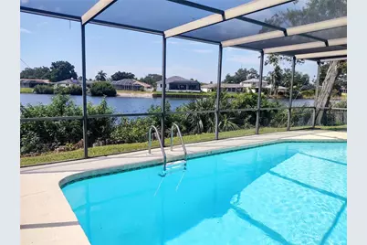 619 Riviera Bay Drive NE, Saint Petersburg, FL 33702 - Photo 4