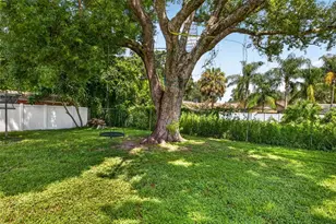 614 N Sylvan Dr, Brandon, FL 33510 - Photo 52