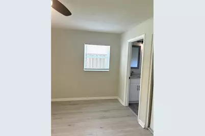 618 4th Avenue NE, Largo, FL 33770 - Photo 14