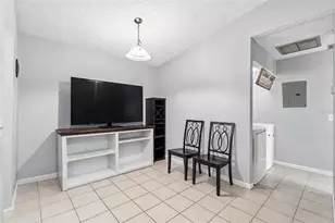 3132 Bloomingdale Villas Ct, Brandon, FL 33511 - Photo 32