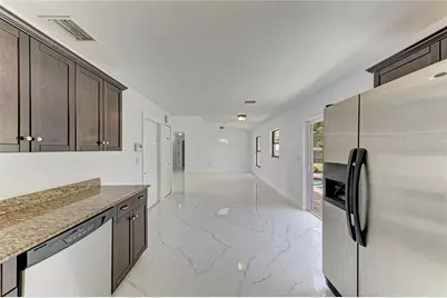 6540 Mauna Loa Boulevard, Sarasota, FL 34241 - Photo 18