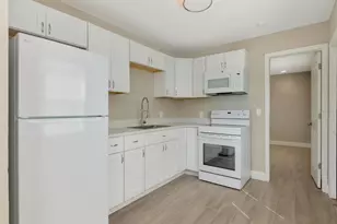 1207 62nd Ave E, Bradenton, FL 34203 - Photo 2