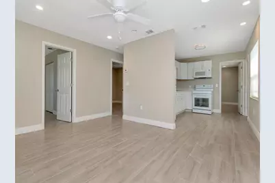 1207 62nd Avenue E, Bradenton, FL 34203 - Photo 6